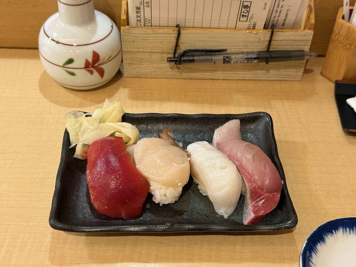 Sushitei Saijo Ekimae Photos 2